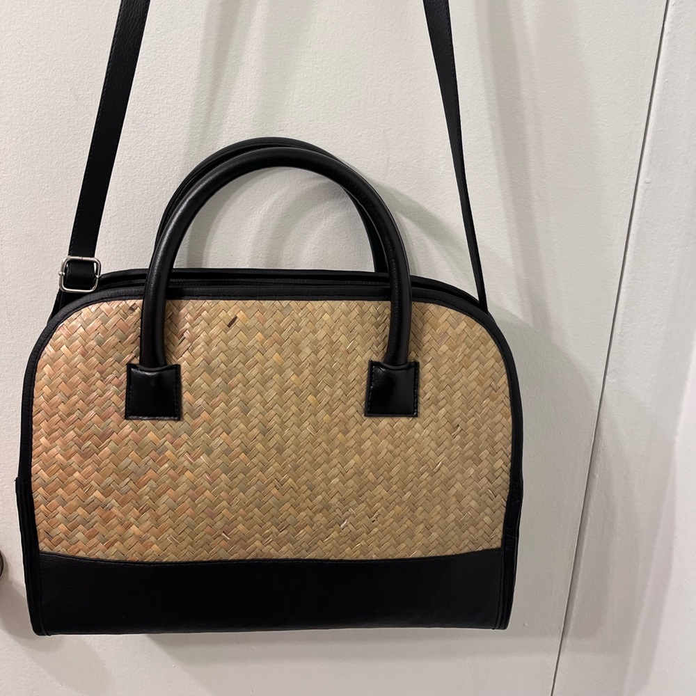 Straw laptop bag